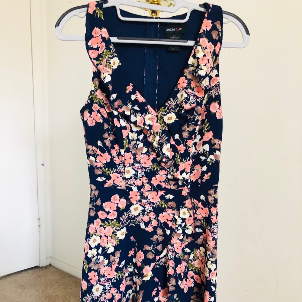 Teezeme froral dress 👗 🍭